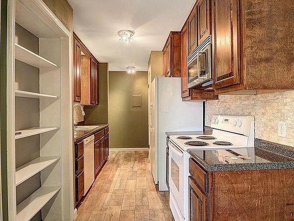 2nd image of 7202 The Mansions Dr #H-3