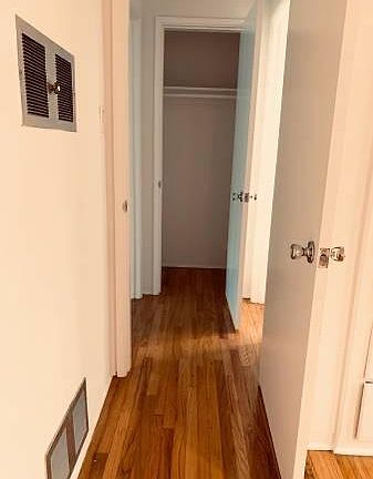 5th image of 126 Bicknell Ave APT 4