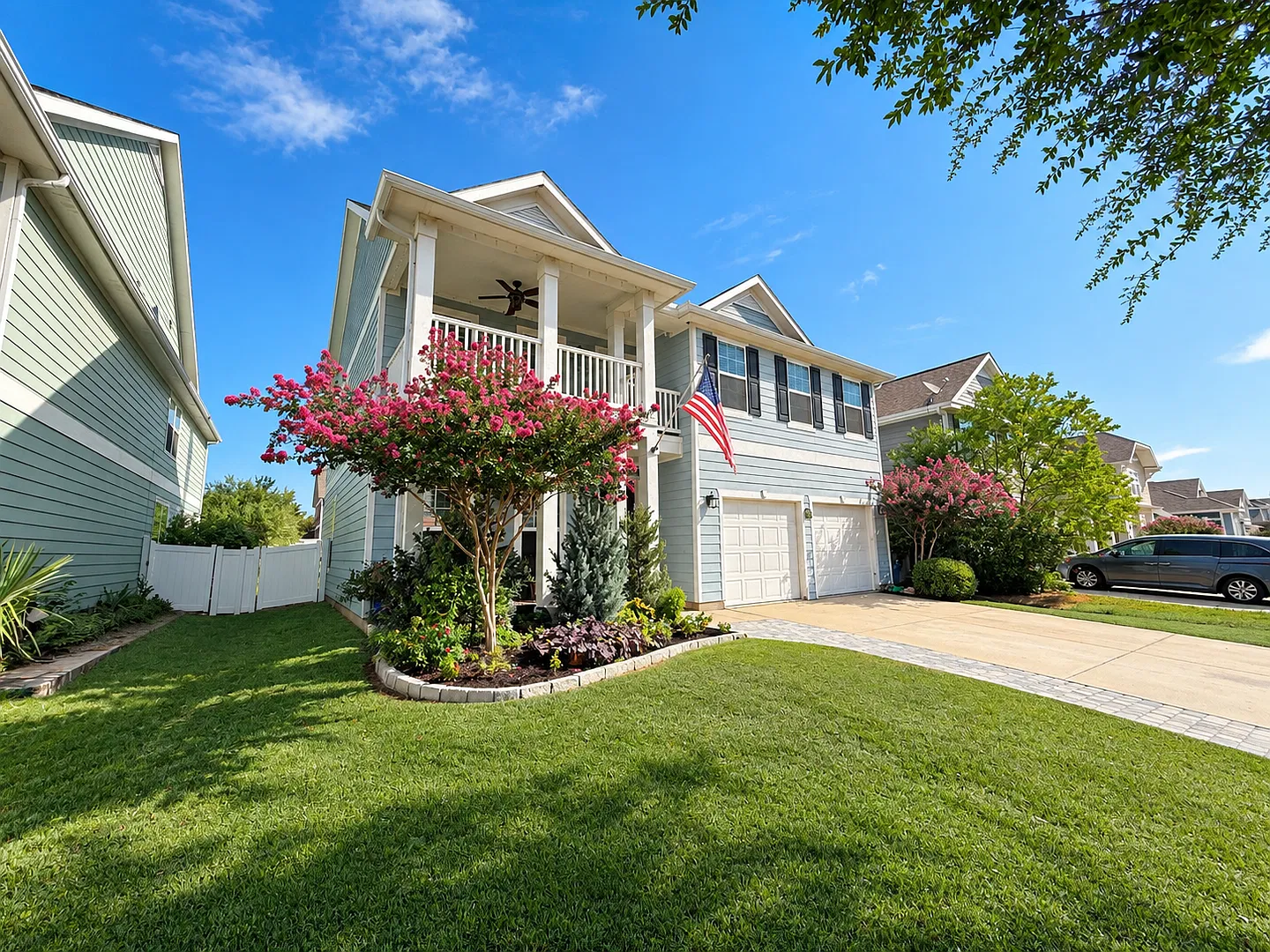 Beautiful 3BR Home with Balcony & Porch in Desirable Aubrey Neighborhood! — Photo 2