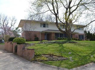 605 Westchester Park Dr, Springfield, OH 45504