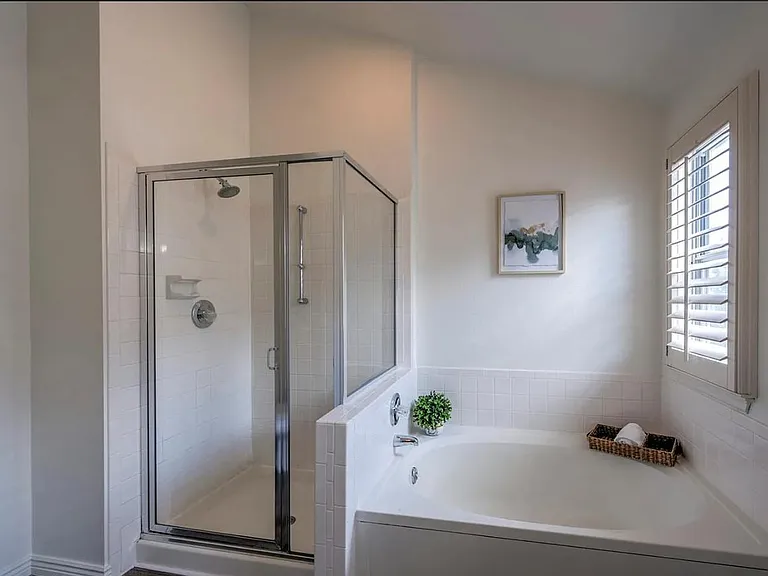 7618 Halleys Dr — Photo 11