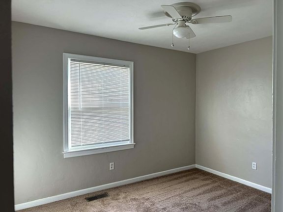 5th image of 9 Corbin Dr