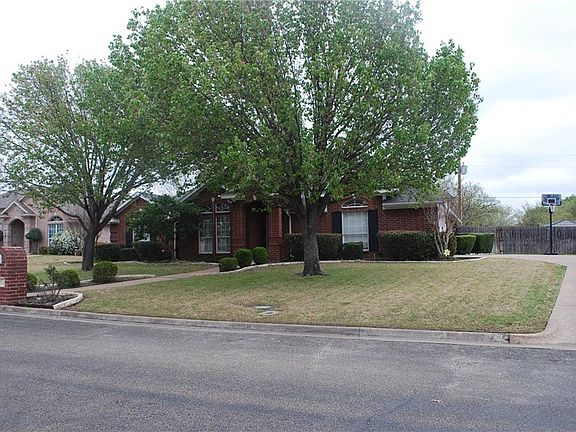 3rd image of 102 Chaparral Dr