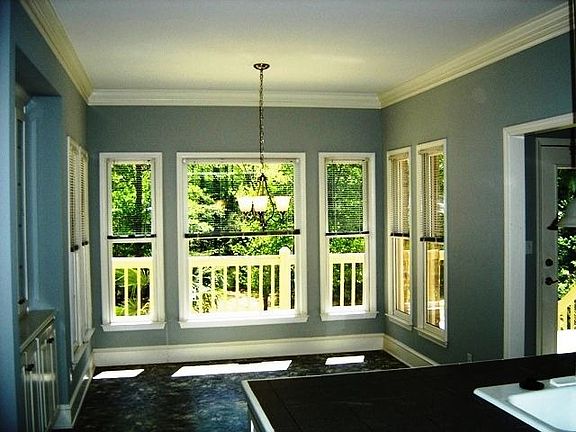 3rd image of 519 W Woodbury Ln