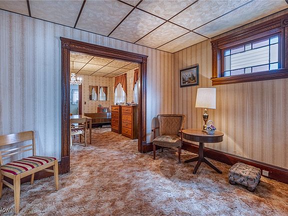 3rd image of 4006 Woodbridge Ave