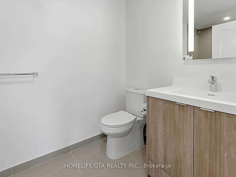 60 Central Park Dr #2413 — Photo 30