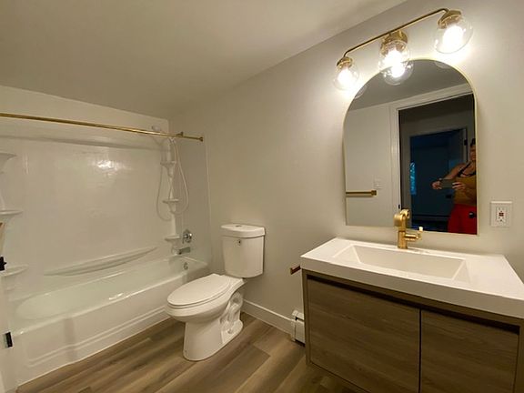5th image of 920 Grand Ave APT 6