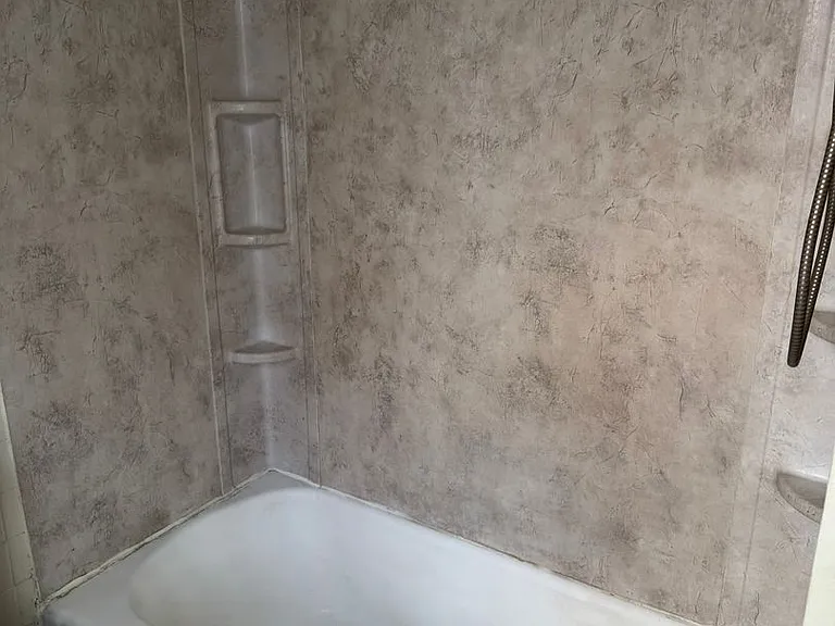 929 W Gordon St — Photo 10