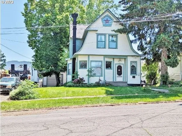 404 Spring Ave, La Grande, OR 97850