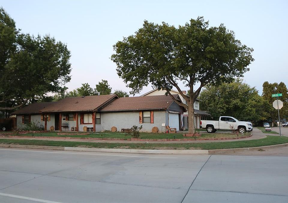 1st image of 211 Shiloh Dr