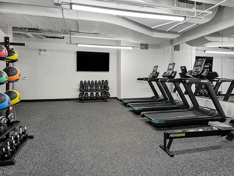 You have the Lakefront Trail just a couple of blocks away and our fully-equipped fitness here to complete your workout.