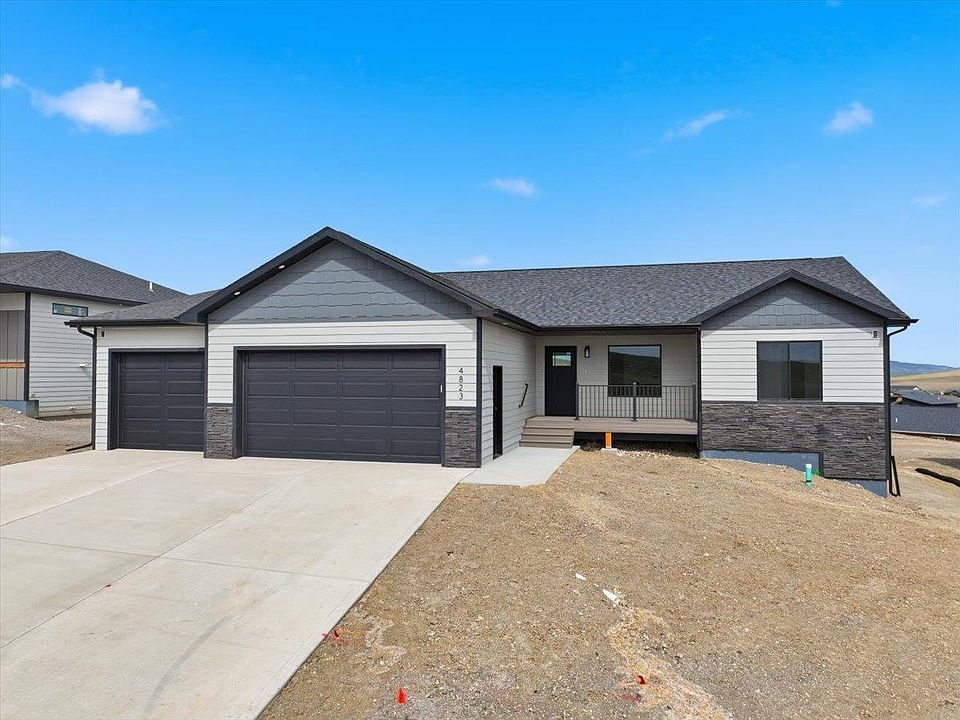 1st image of 4823 Papillion Dr