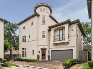 907 Queen Annes Rd, Houston, TX 77024