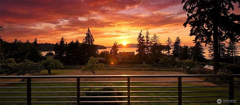 4th image of 907 Chuckanut Drive