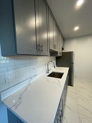 Rented by RA REALTY ASSOCIATES LLC | media 2