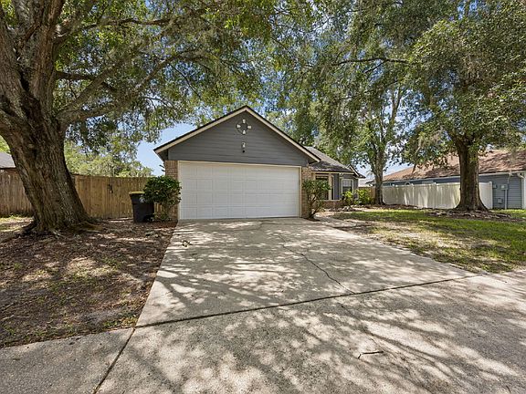 3rd image of 8362 Rockridge Dr