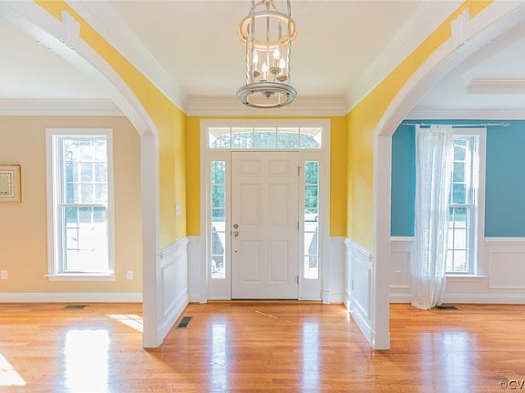 4th image of 11724 Kimbolton Place Gln