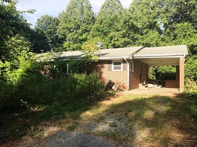 1st image of 421 Sydney Ln