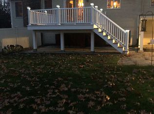 4 Peach Ave, Billerica, MA 01821