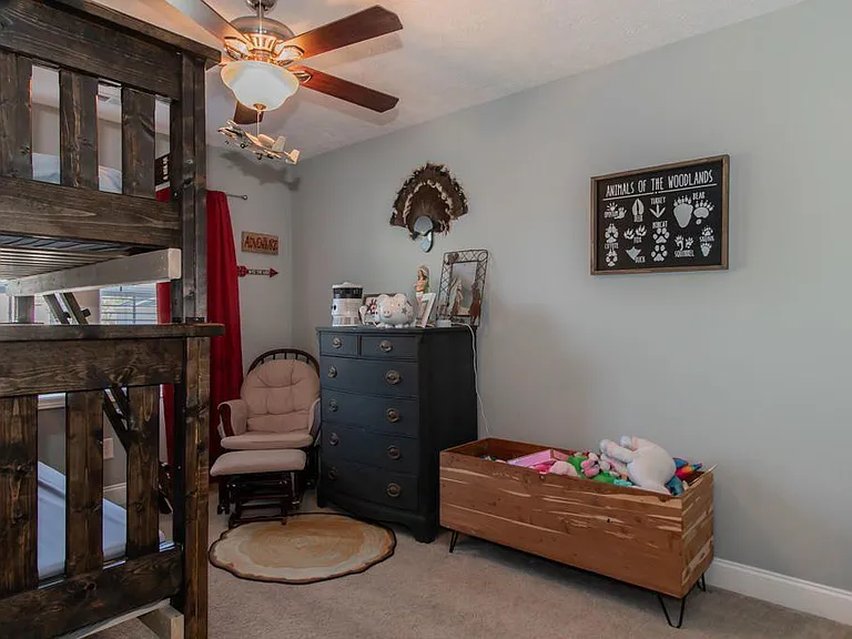 121 Lightwater Dr — Photo 3