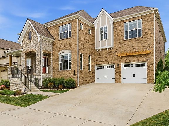 2nd image of 4025 Foxglove Farm Dr