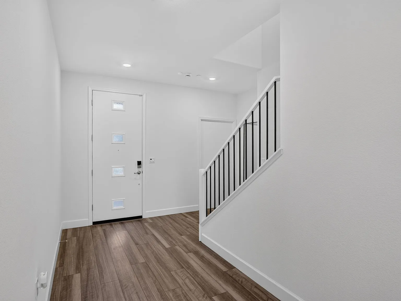 3 bed, 2770 sqft, $3,695 — Photo 4
