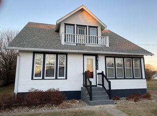 1020 1st St, Scotland, SD 57059