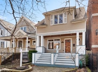 1913 W Nelson St, Chicago, IL 60657