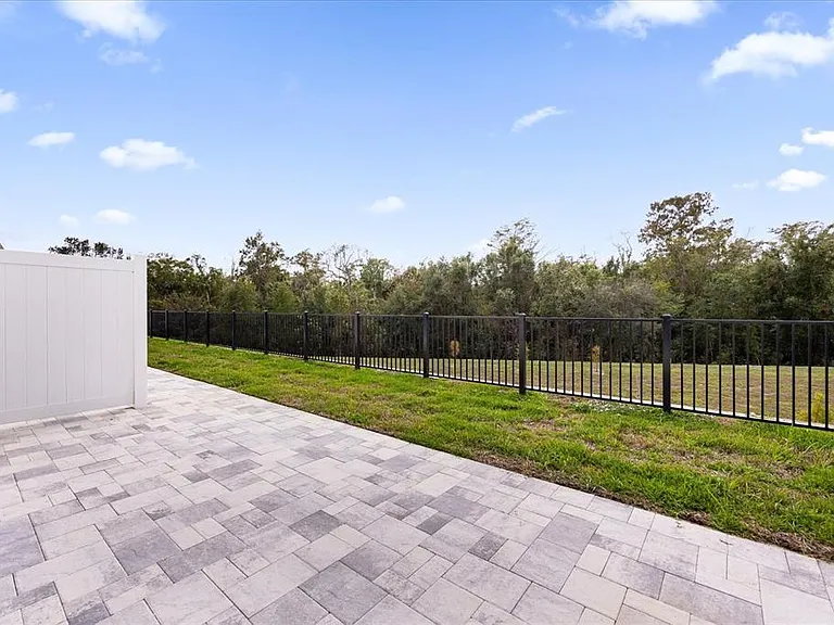 7838 Spectrum Dr — Photo 23