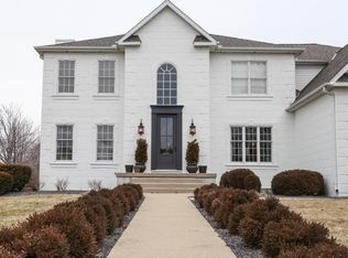 3204 Wisteria Ln, Bloomington, IL