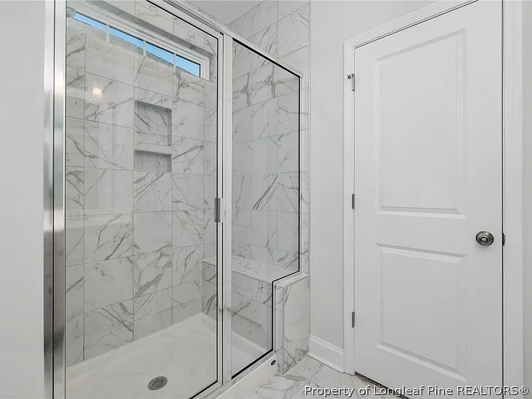 107 Glenwood Ct — Photo 22