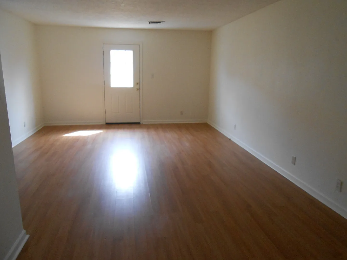 3529-3531 Golden Street — Photo 3