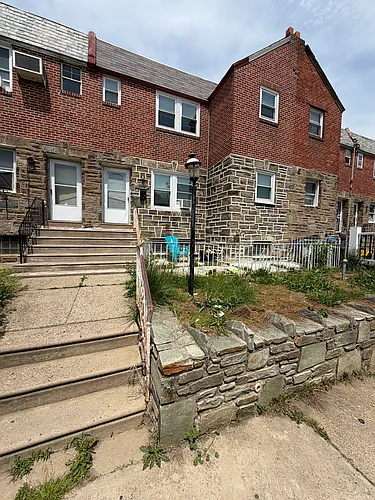 6908 Oakland St Photo 1
