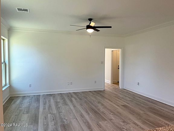 5th image of 204 Nandina Dr