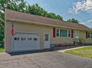 25 Daniel St, Rensselaer, NY 12144