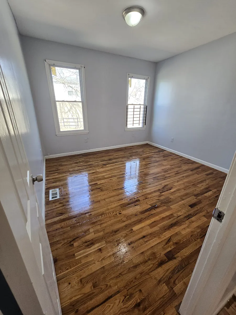 Building Photo - 452-454 S 15th St #2R