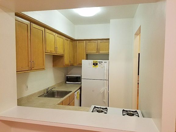 2nd image of 237 W 132nd St #2