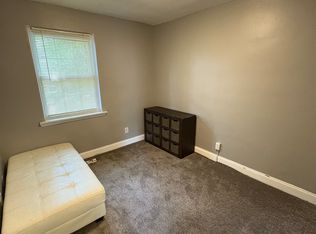 911 Saint Dunstans Rd, Baltimore, MD 21212