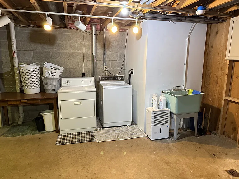 531 E Hillside Ave — Photo 26