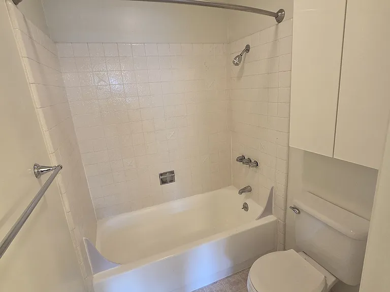 Tropic Sands Apartments — Photo 7
