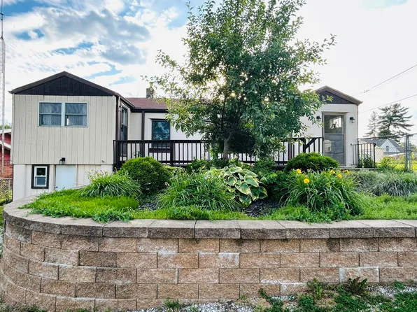 51 S 8th St, Hamilton, IL 62341