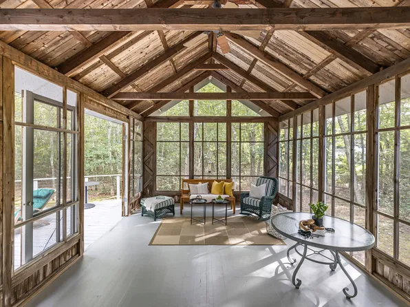 14 Margaret Dr, Sag Harbor, NY 11963