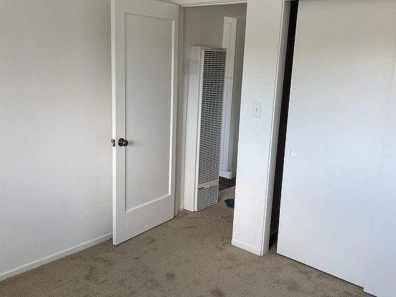 2nd image of 2877 Alma St #2877