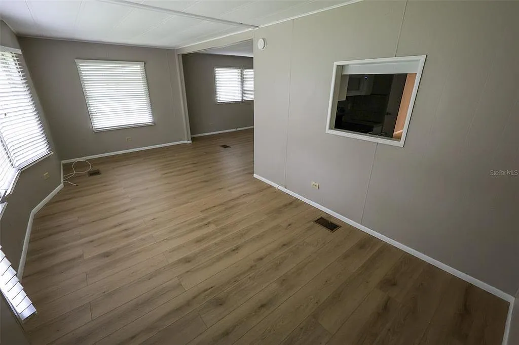 2 bed, 2.0 bath, 1350 sqft, $2,000 — Photo 4
