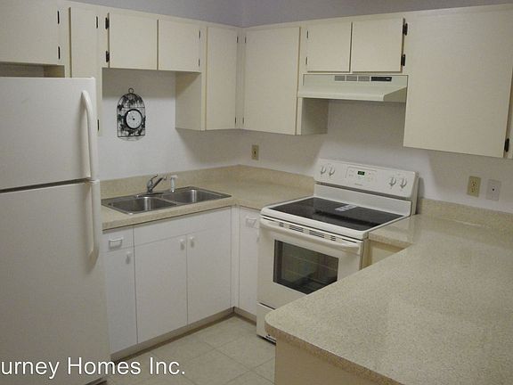 2nd image of 3236 3rd Ave S