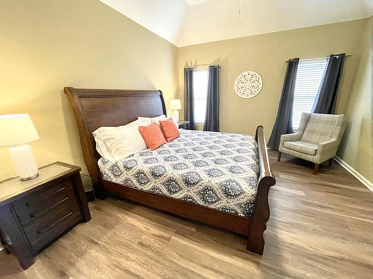 4835 Kings Forest Dr — Photo 13