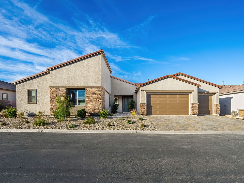 The Henry William Exterior 1of3