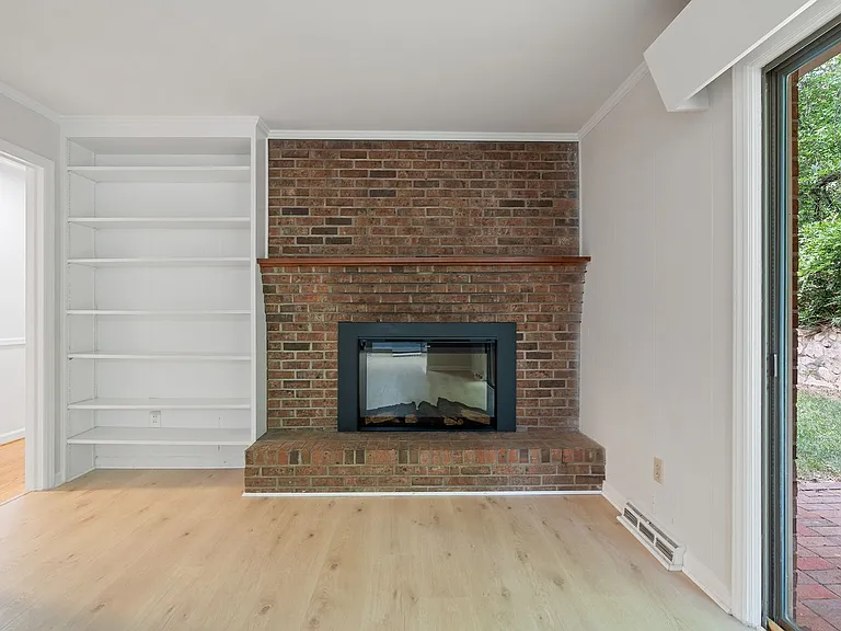 705 Shady Lawn Rd — Photo 19