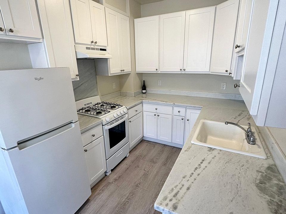 1st image of 2650 Franklin St APT 34
