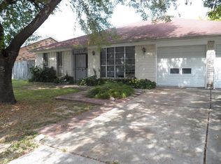 7202 Winding Trace Dr, Houston, TX 77086